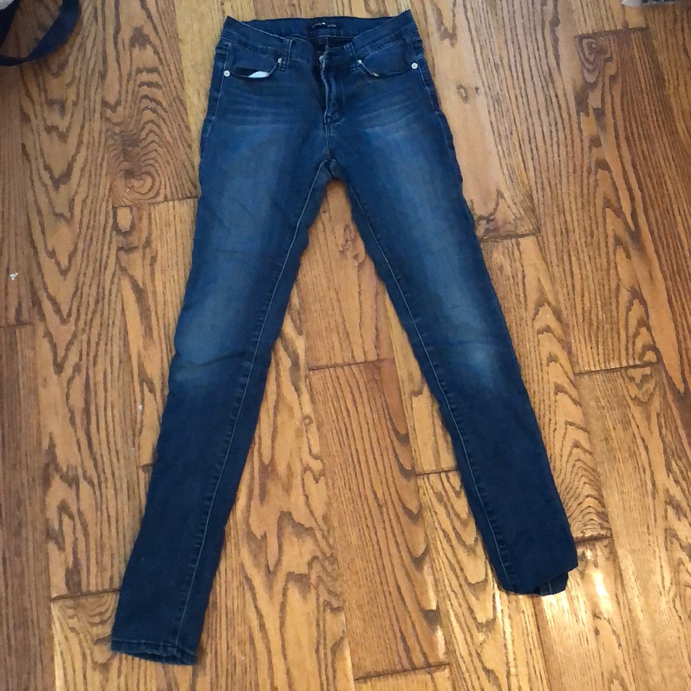 dark wash denim skinny jeans